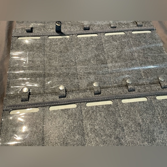 Sunglasses Organizer - Picture 3 of 7